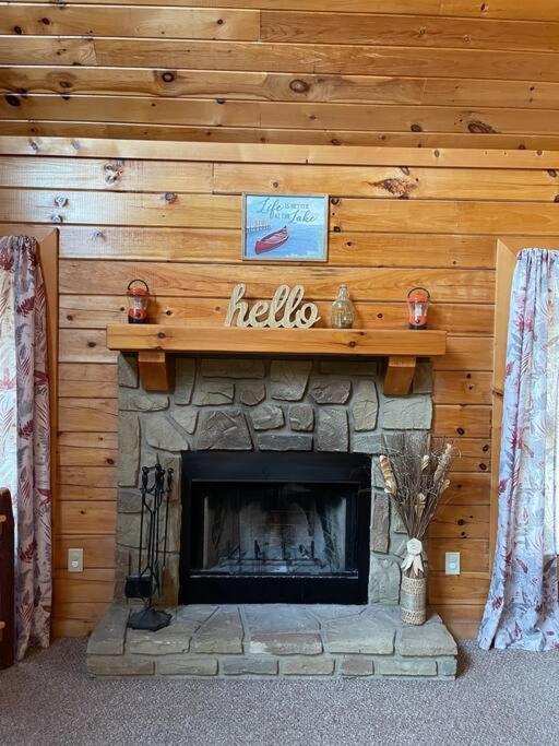 Peace By The Lake Sevierville Exterior photo